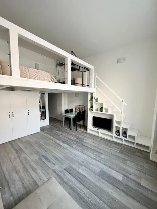 Aura Pacinotti Loft *