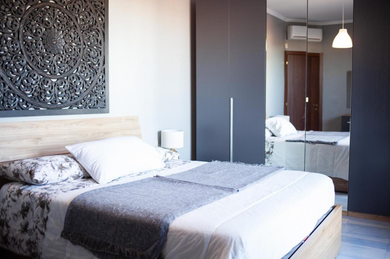 Stelvio Rooftop - Penthouse Skyline With Terrace And Jacuzzi Apartamento *