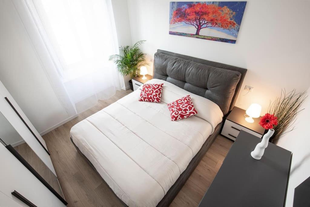 Duomo 10 Min Cozy Netflix + Wifi Apartment *