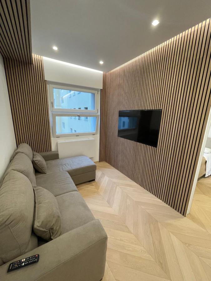 Bilocale Luxury A 50 Mt Dalla Stazione Di Apartment *