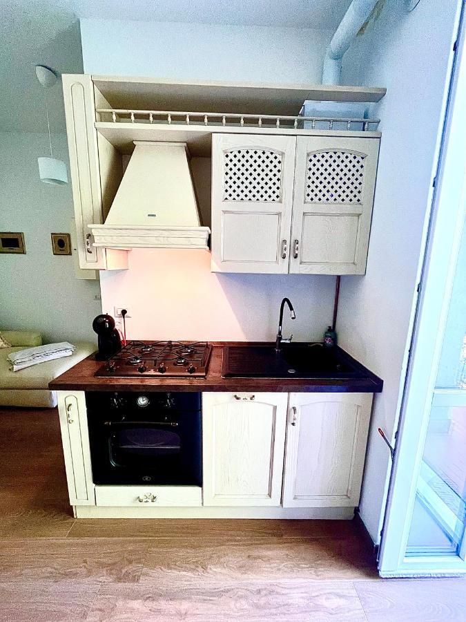 Citta Studi M4 Subway Linate, Center 10 Min, Luminoso Full Optional Wi-fi Apartment *