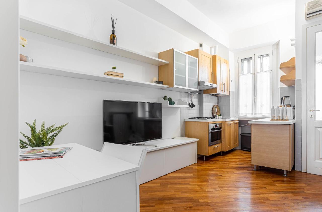 Joivy Charming Flat Near Duomo Di Apartment *