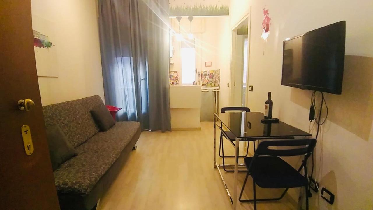 Apartment White Close To The Metro