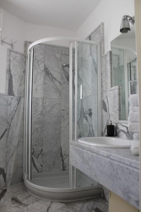 Con Terrazzo Apartment