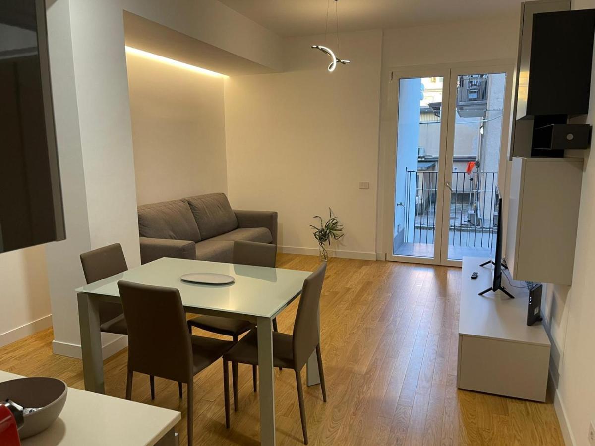 Apartment Number House - Number 20 *