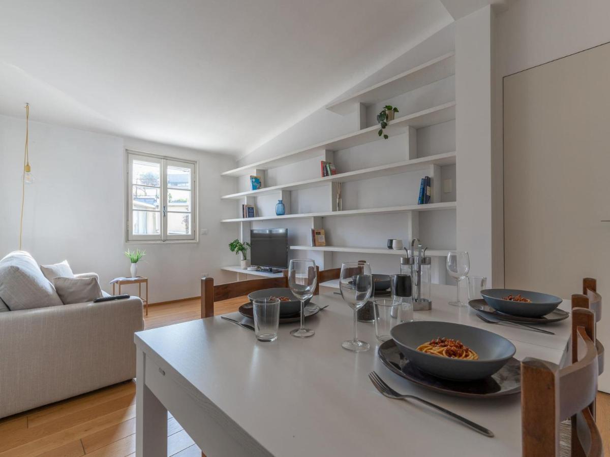 Apartment The Rent - Lovely One-bedroom In Moscova
