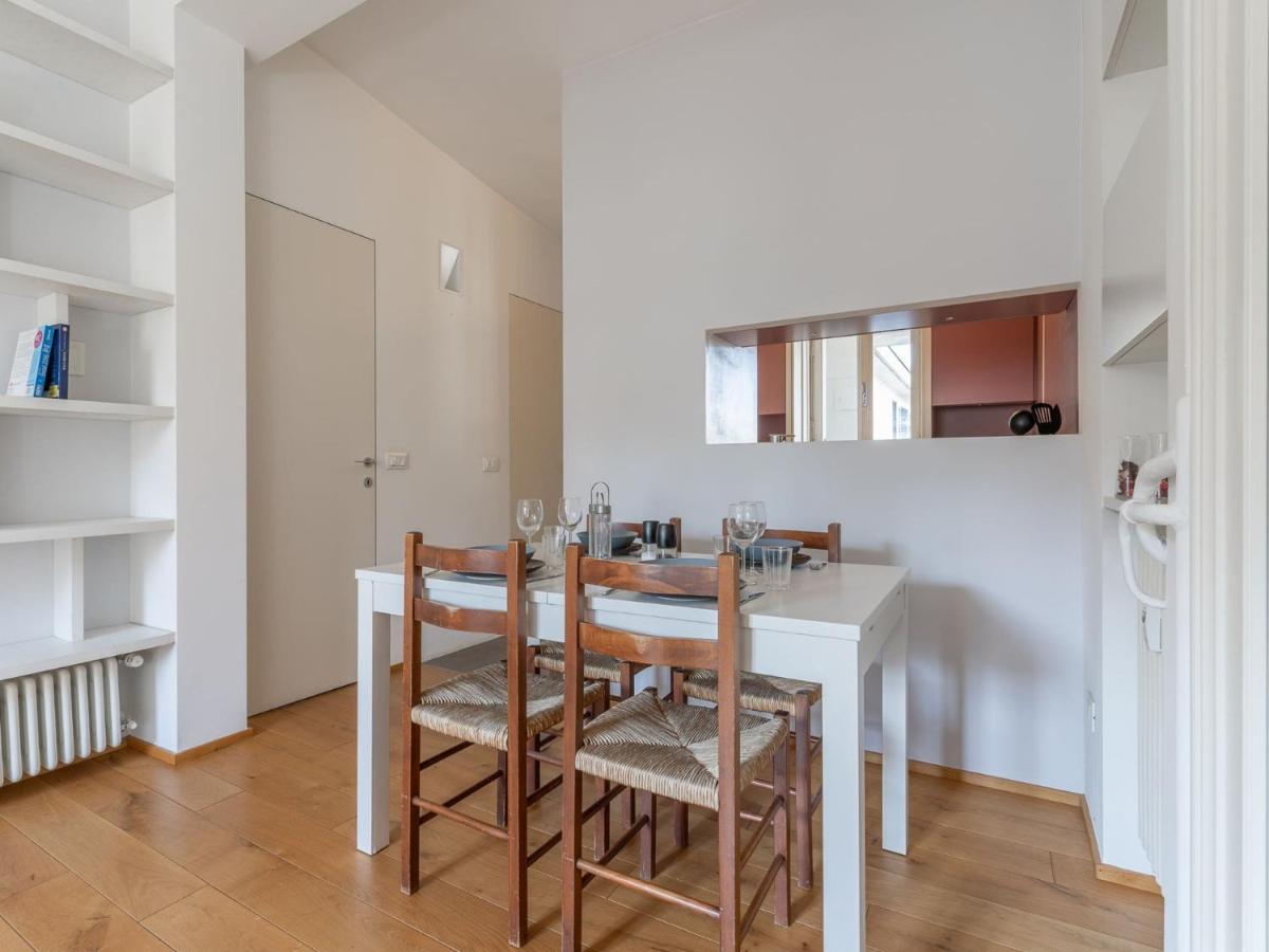 The Rent - Lovely One-bedroom In Moscova Apartment Mailand
