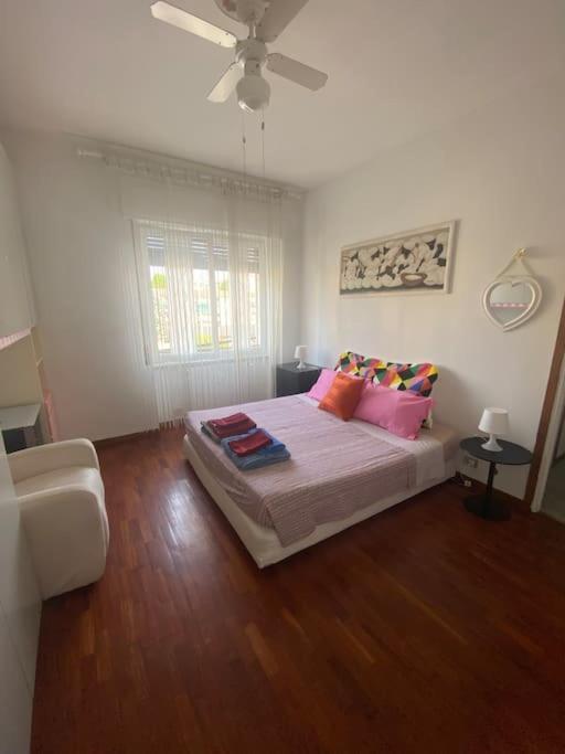 Apartamento Lovely Flat, Super Connected To The Centre,wifi,4p Milão