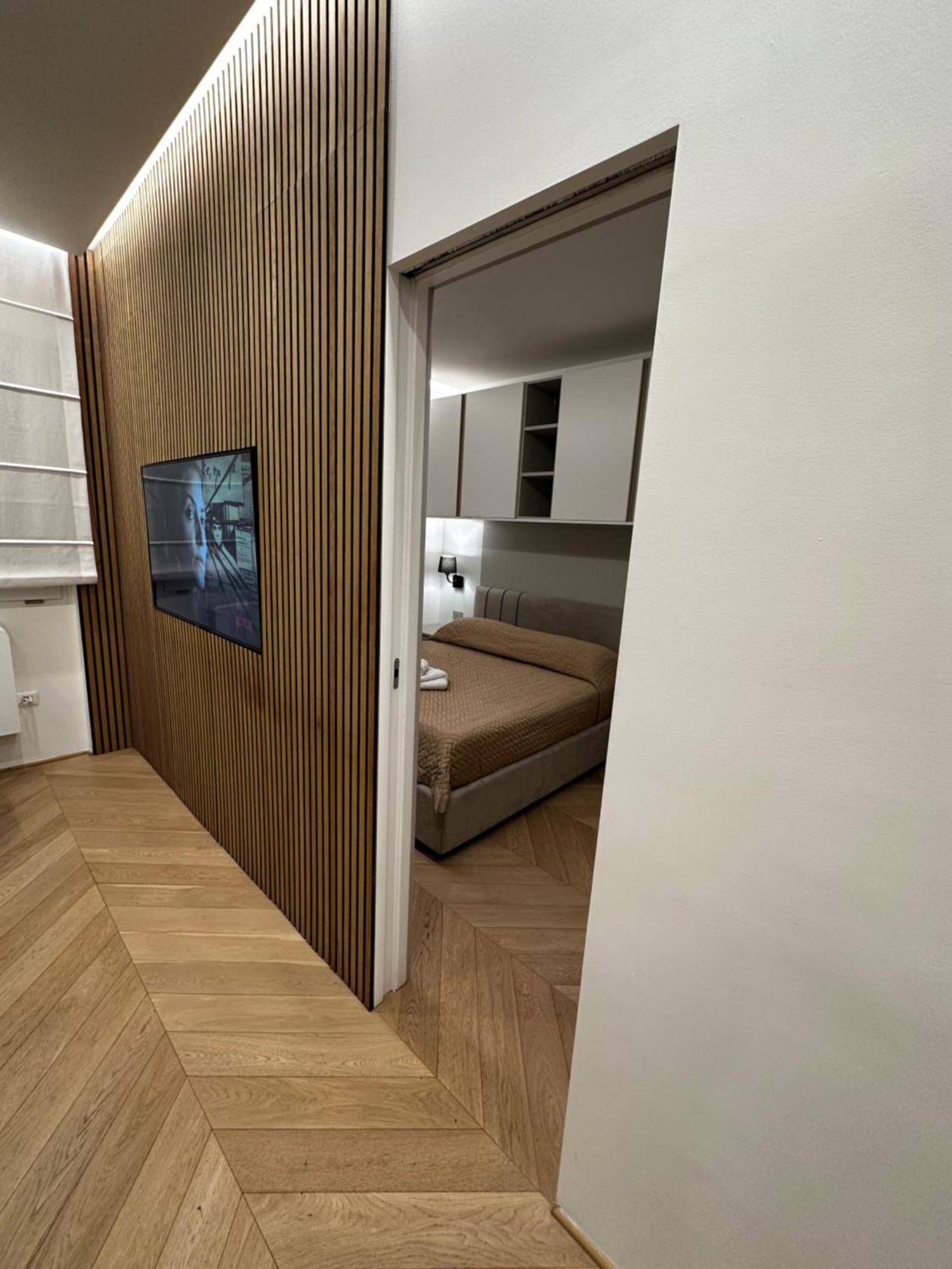 Bilocale Luxury A 50 Mt Dalla Stazione Di Apartment