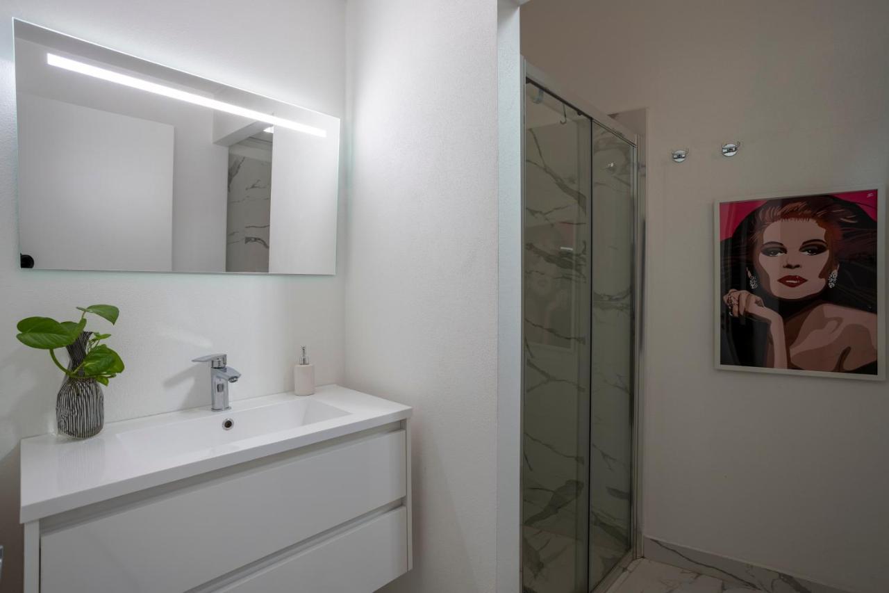 Apartment Duomo 15 Minuti A Piedi Luxury*wifi*netflx Mailand