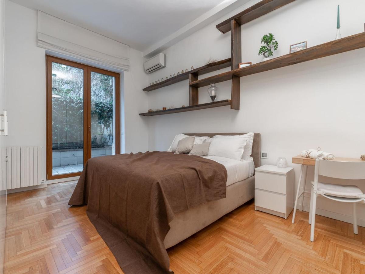 The Rent - Spacious Three-bedroom In Moscova Apartment Mailand