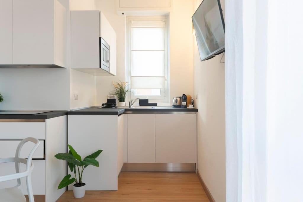 Modern House Dergano A 150 Metri Metro *