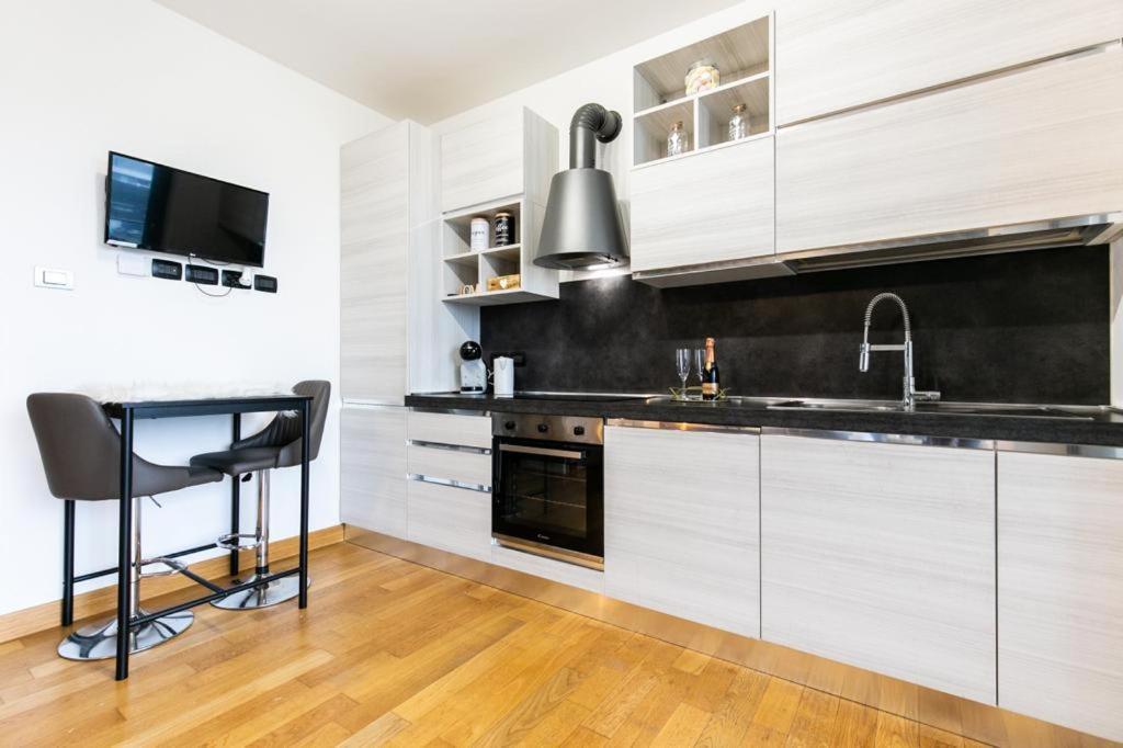 Apartment Citylife Monolocale Con Ampio Terrazzo Mailand
