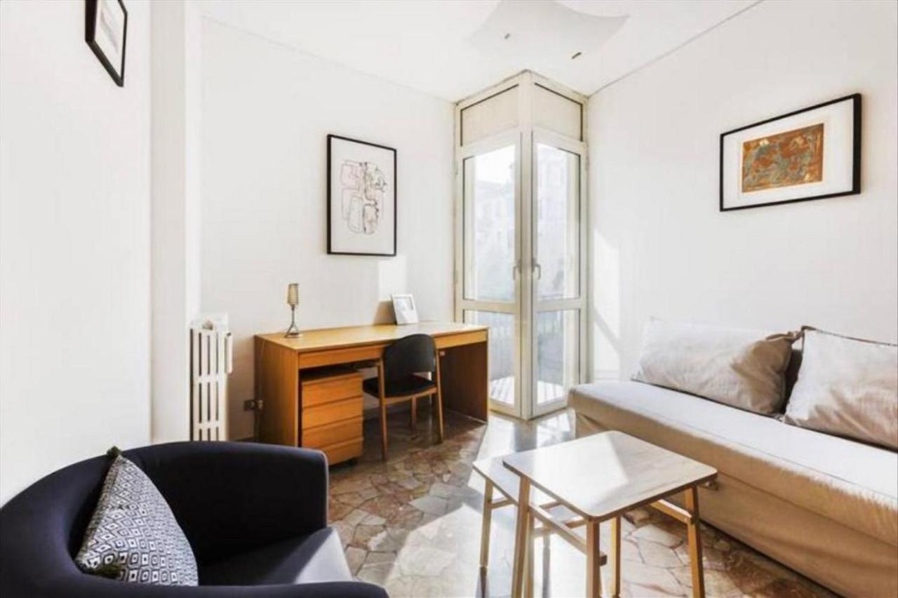 Apartment Porta Romana Comfortable Flat Con Balcone Mailand