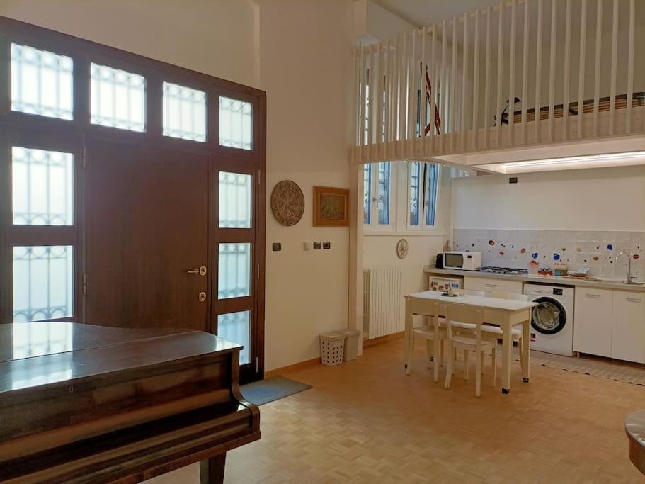 Silenzioso Loft Vicino Alla Stazione Centrale Milan