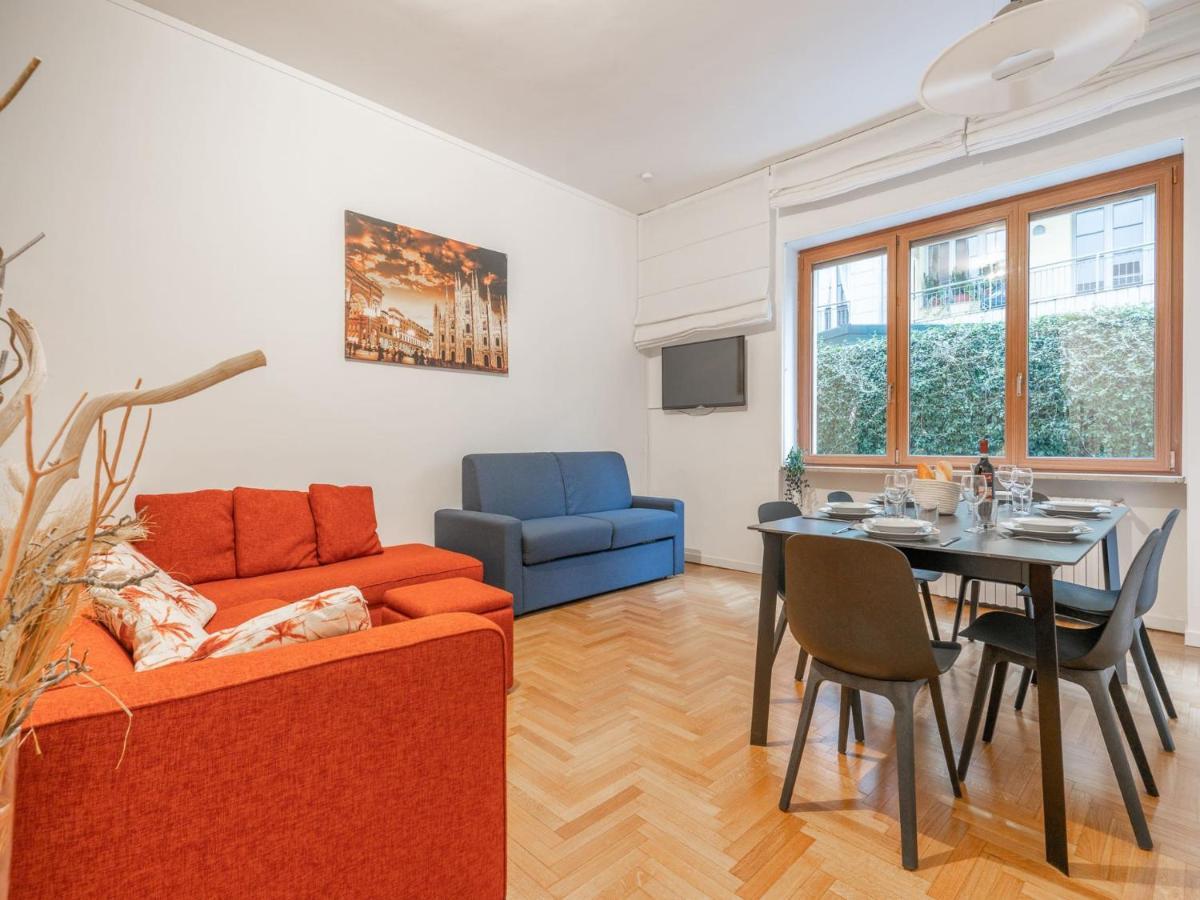 The Rent - Spacious Three-bedroom In Moscova Mailand