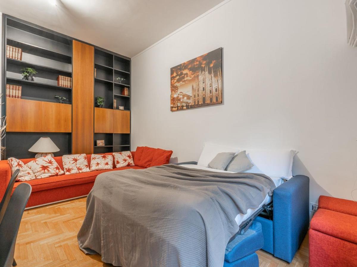 The Rent - Spacious Three-bedroom In Moscova