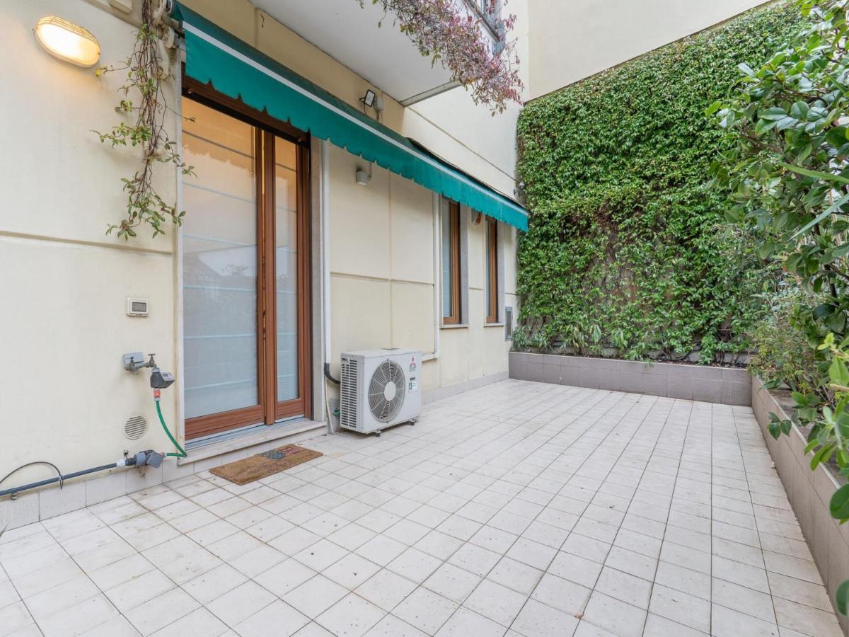 The Rent - Spacious Three-bedroom In Moscova *