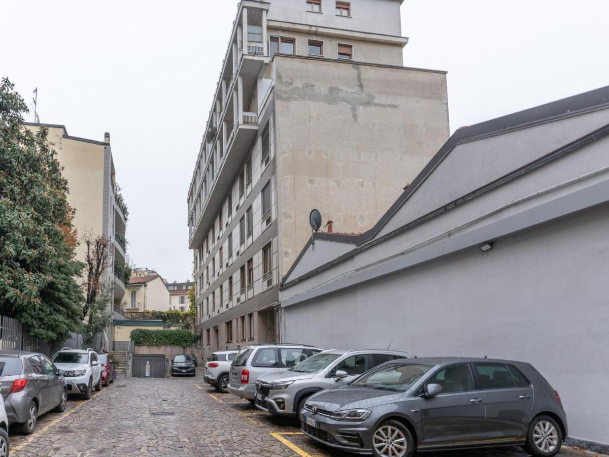 Apartment The Rent - Spacious Three-bedroom In Moscova