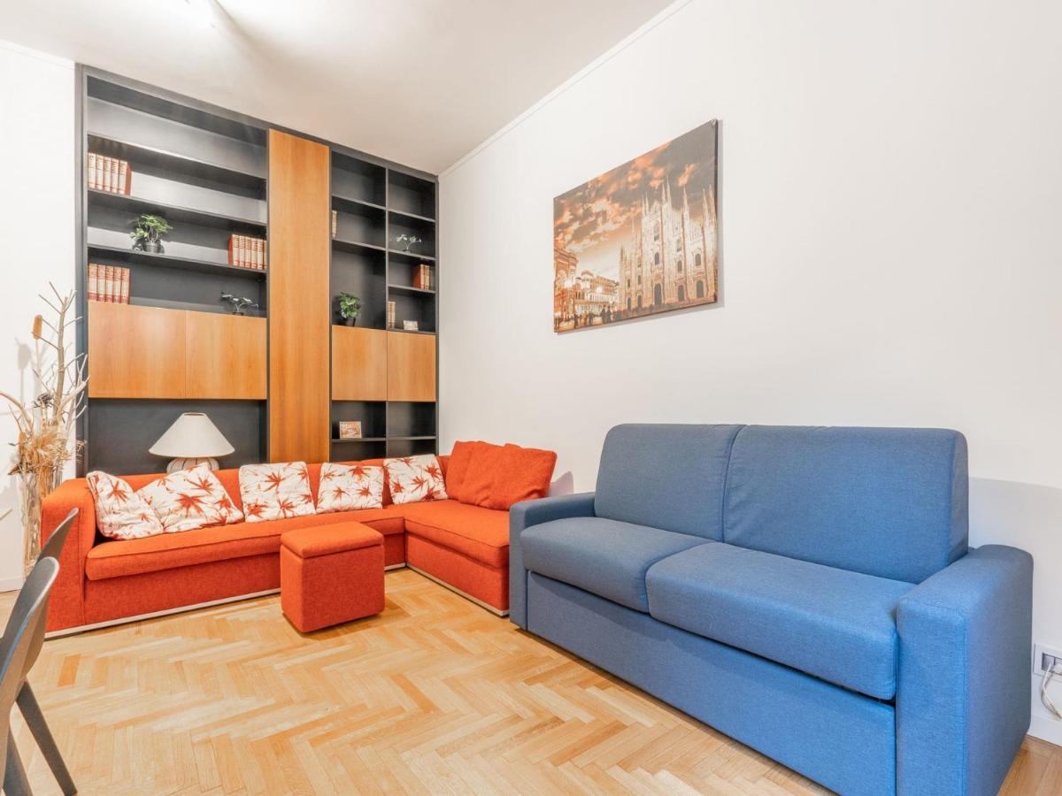 Apartment The Rent - Spacious Three-bedroom In Moscova