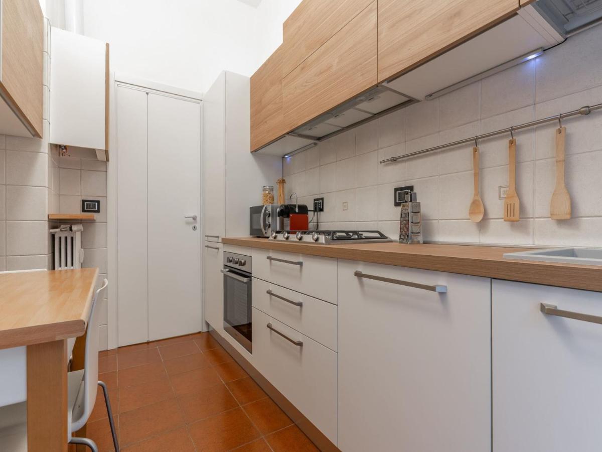 The Rent - Spacious Three-bedroom In Moscova