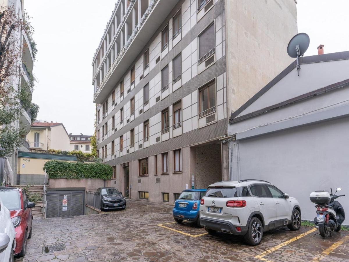 The Rent - Spacious Three-bedroom In Moscova Apartment Mailand