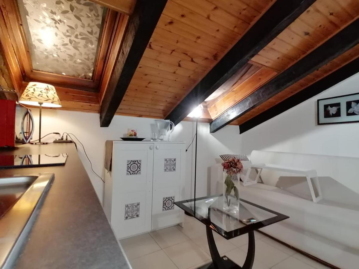 Apartment Mercanti Attic Version Mailand
