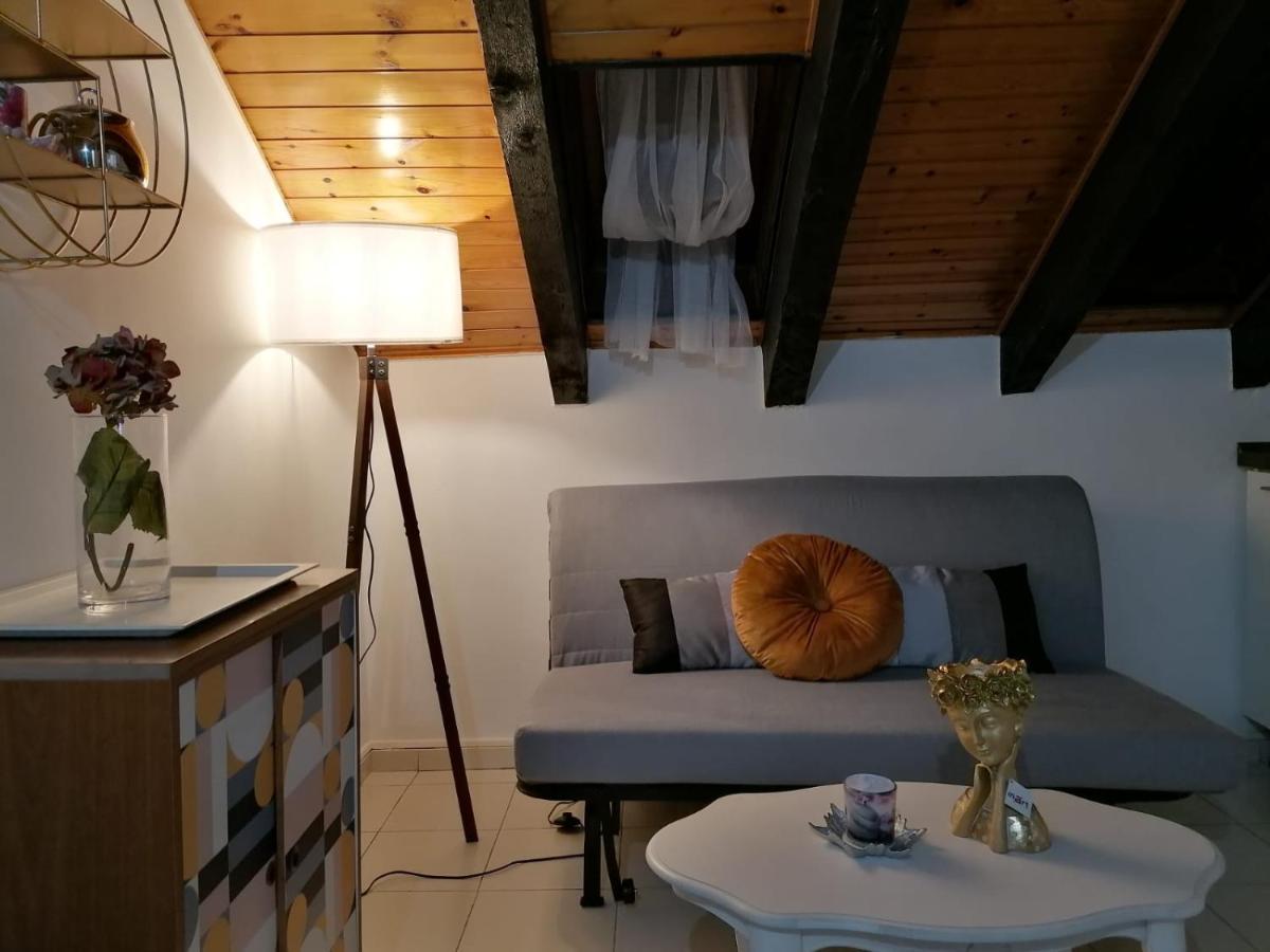 Mercanti Attic Version