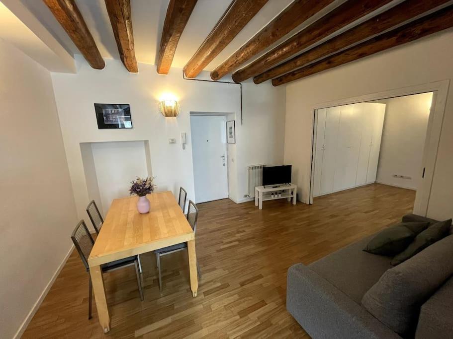 Apartamento Tortona, 12 - Tra Fashion E Design