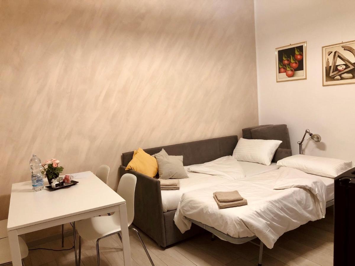 Apartment Lovely 2 With Small Garden Mailand