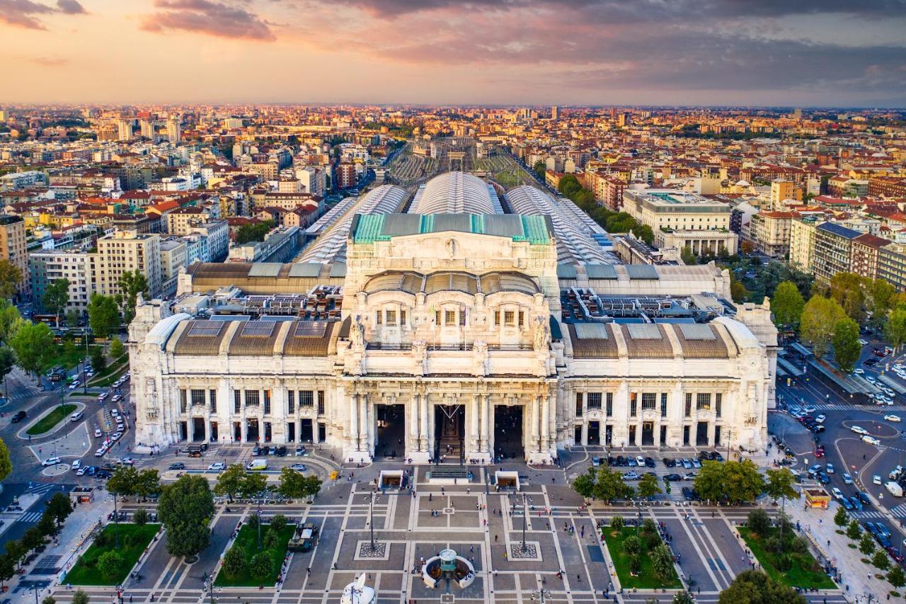 Apt Vicino Metropolitana Porta Romana, 4 Minuti Da Duomo, Free Wifi&netflix Apartamento *