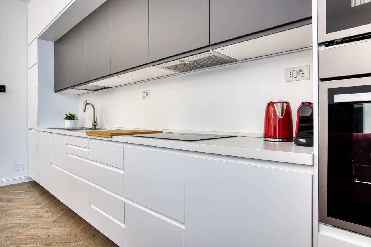 Apartment Loreto Charm - Urban Elegance *