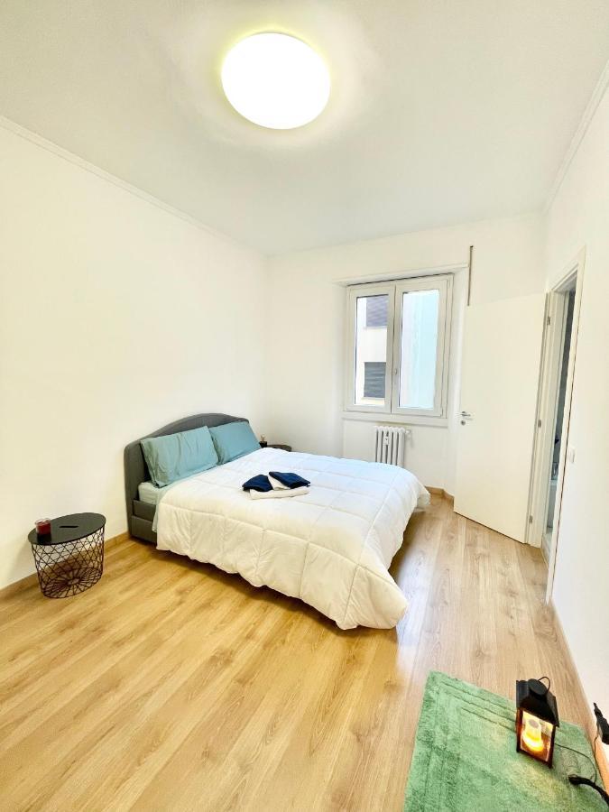 Guest house Camera Con Bagno Privato Interno - Zona Bocconi Milan