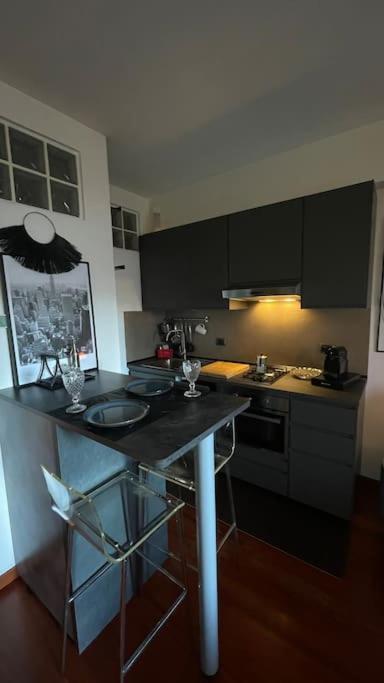 Gae Aulenti Apartment *