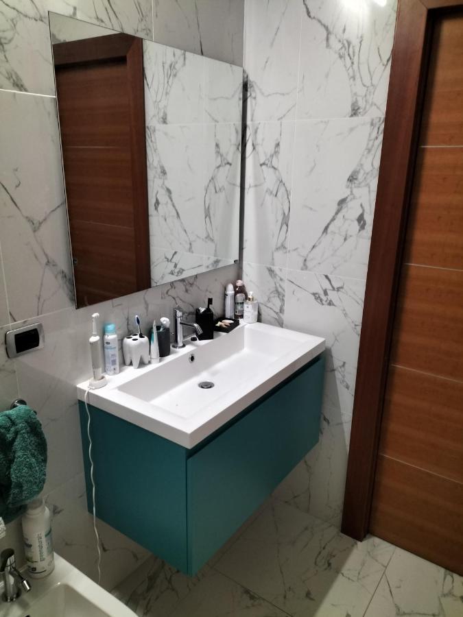 Stanza Nr 4 In Incantevole In Zona Solari Mailand