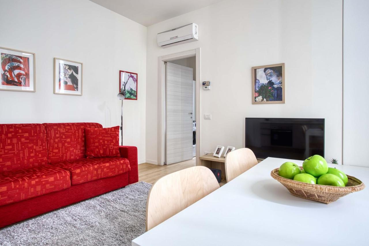 Apartment Joivy Lovely Flat With Balcony Milan