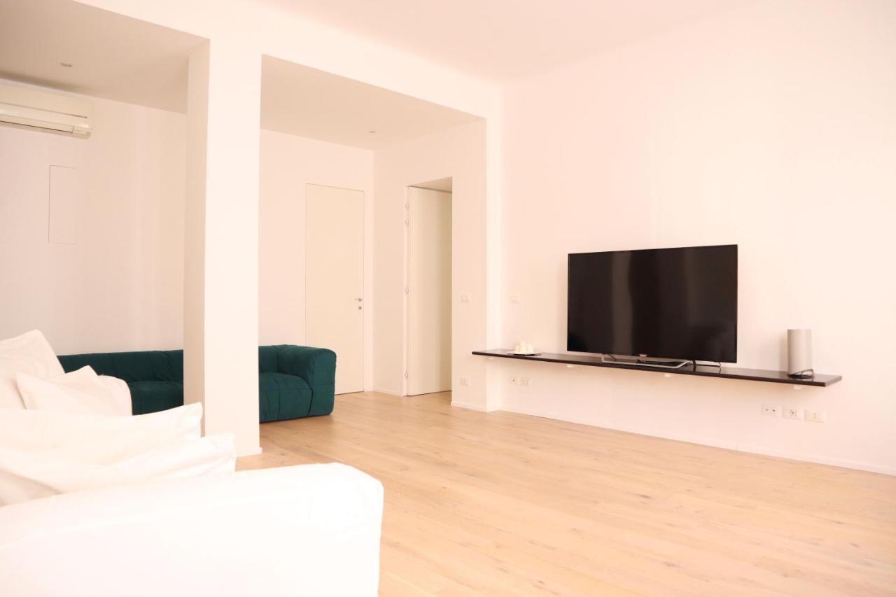 Apartment Citycenter Elegant House Milan