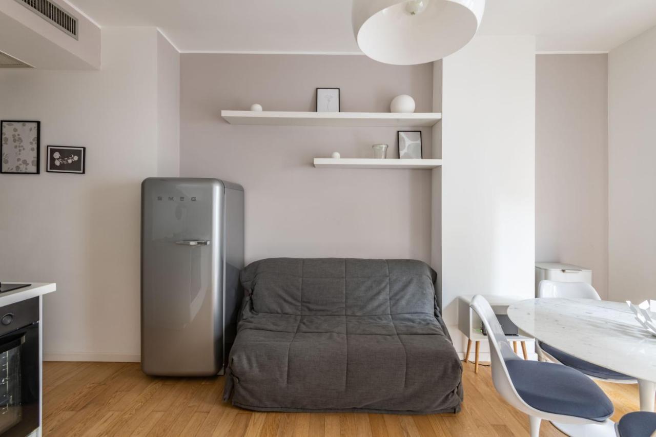 Easylife - Sofisticato Monolocale Con Terrazzino Nel Cuore Di Porta Venezia Apartamento