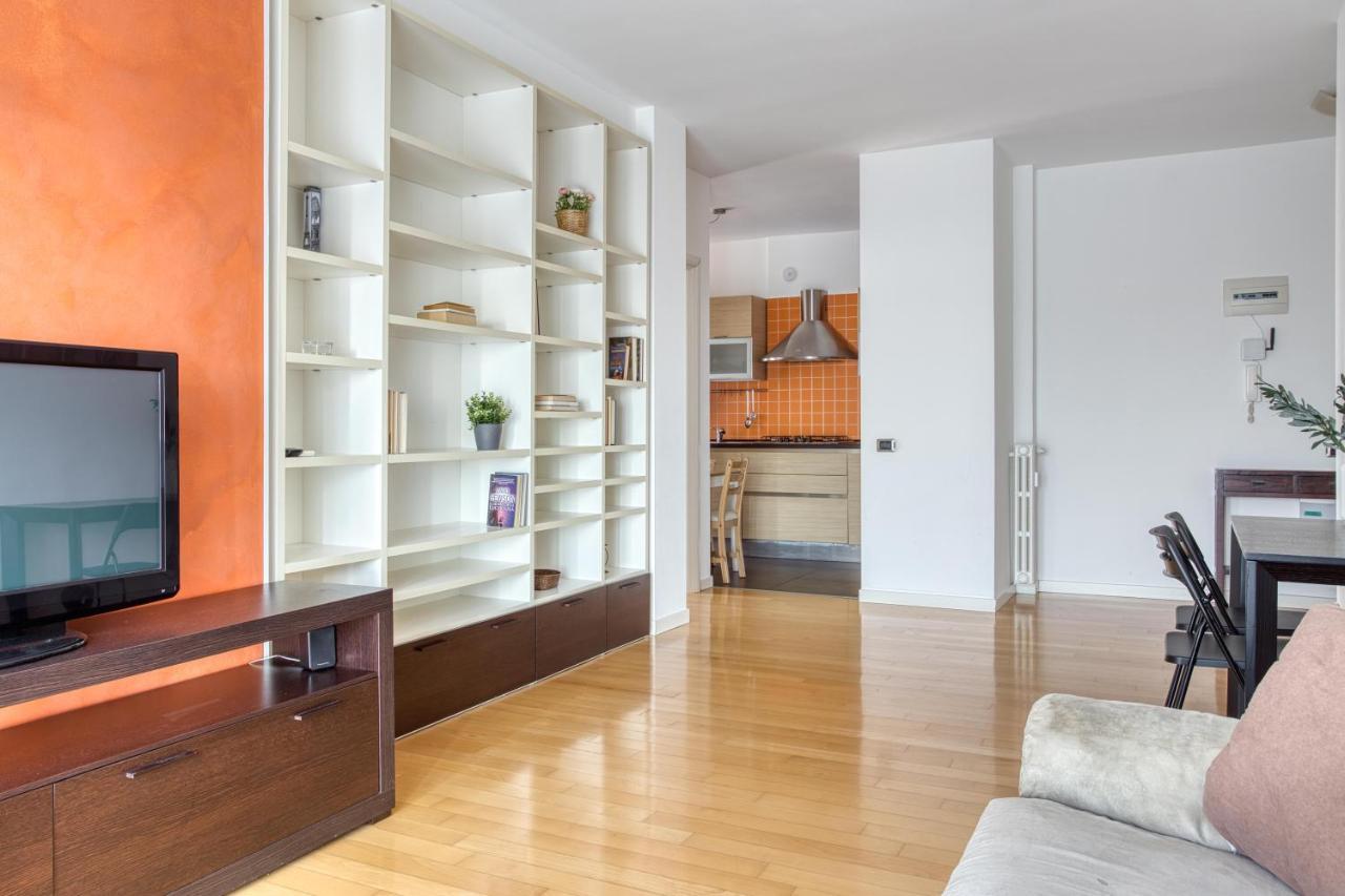 Apartment Joivy Delightful Flat In Forlanini Mailand