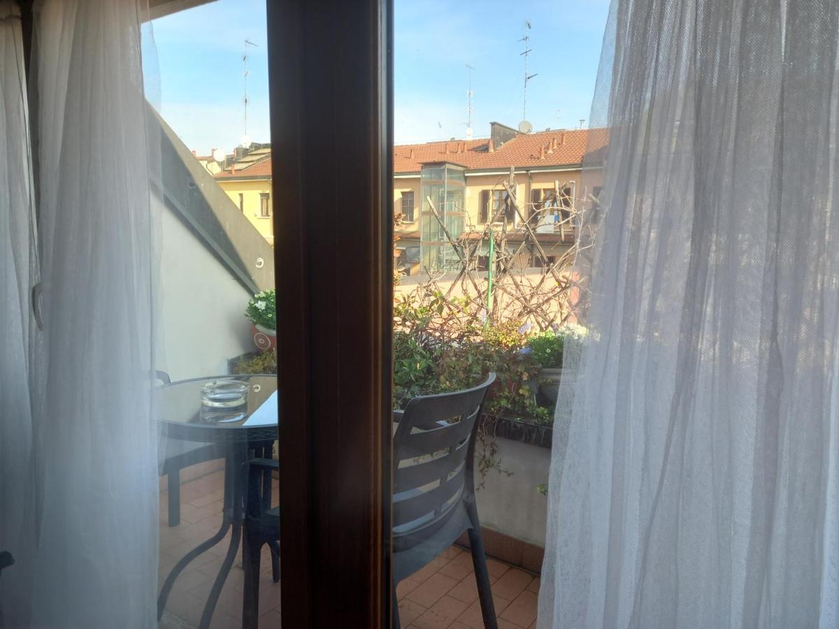 Aparthotel The Boheme Vintage Junior ---- Cozy & Quiet & Comfortable With Private Bathroom & Fully Equipped Kitchenette & Cozy Balcony - Lift To 4th Floor - Metro' -green Subway Porta Genova 2*