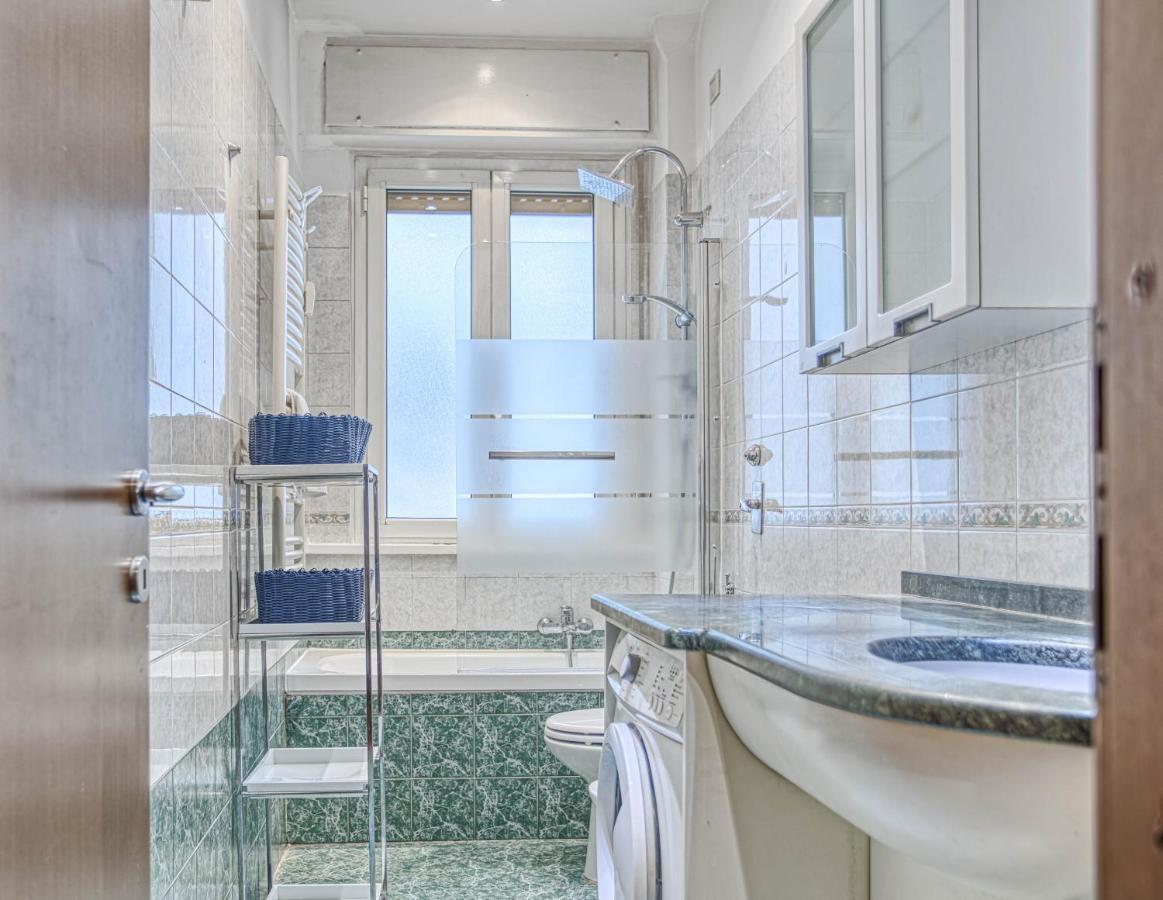 Apartment Altido Lovely Flat With Balcony Mailand
