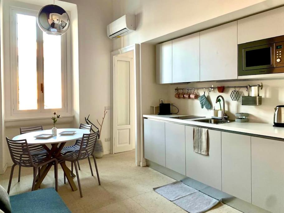 Stylish Flat In Porta Romana-fondazione Prada Apartamento