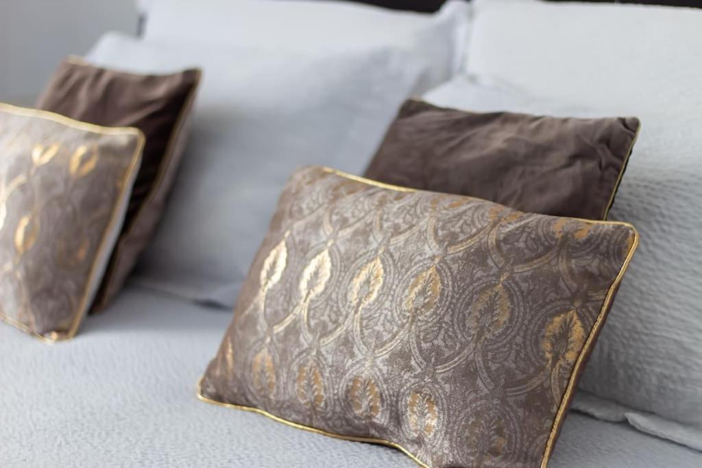 Exclusive Plus Parking Apartment Milan