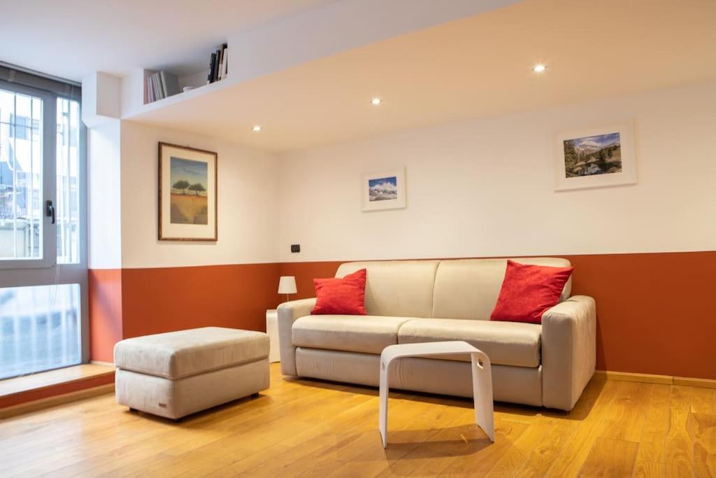Comfortable Flat In Porta Romana Milão