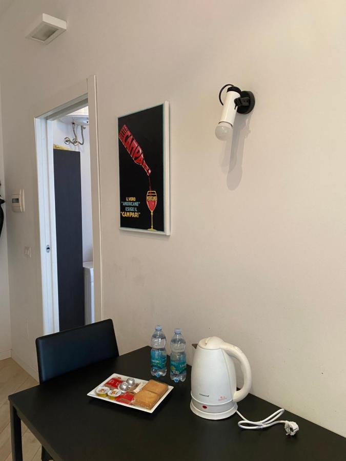- Navigli - Via Savona Apartamento