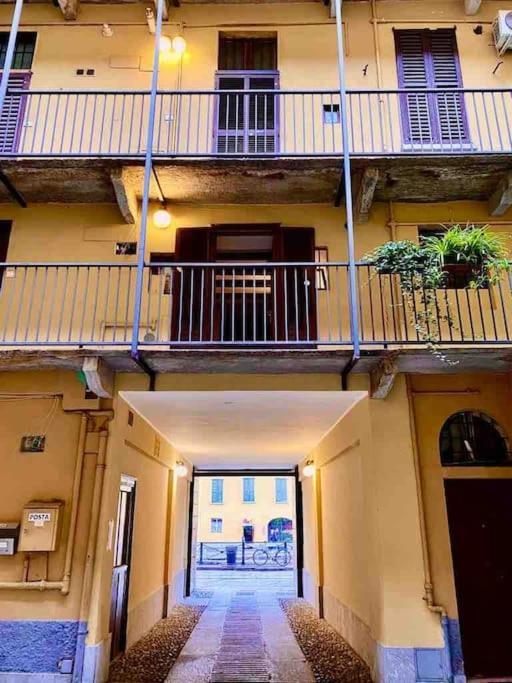 Naviglium Darsena Apartment