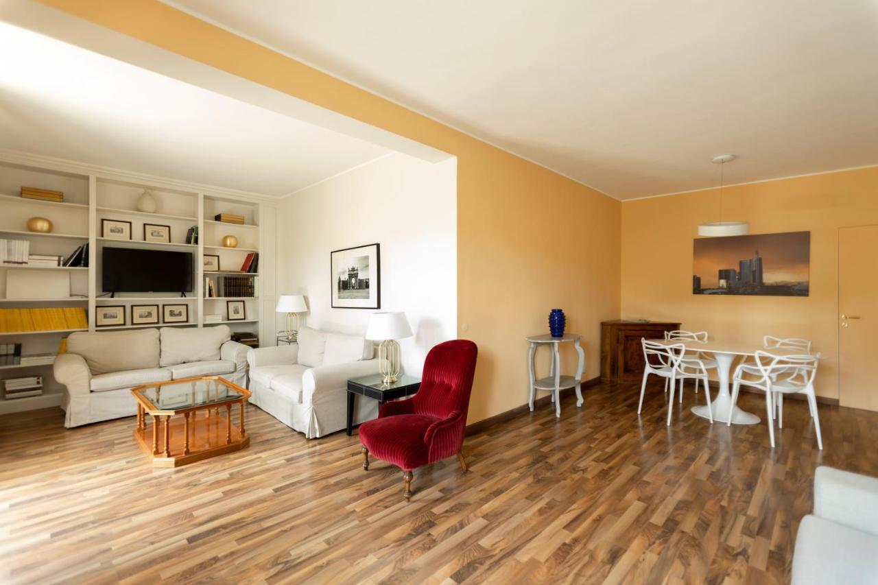Montenapoleone - Sant Andrea Charme Penthouse Apartment