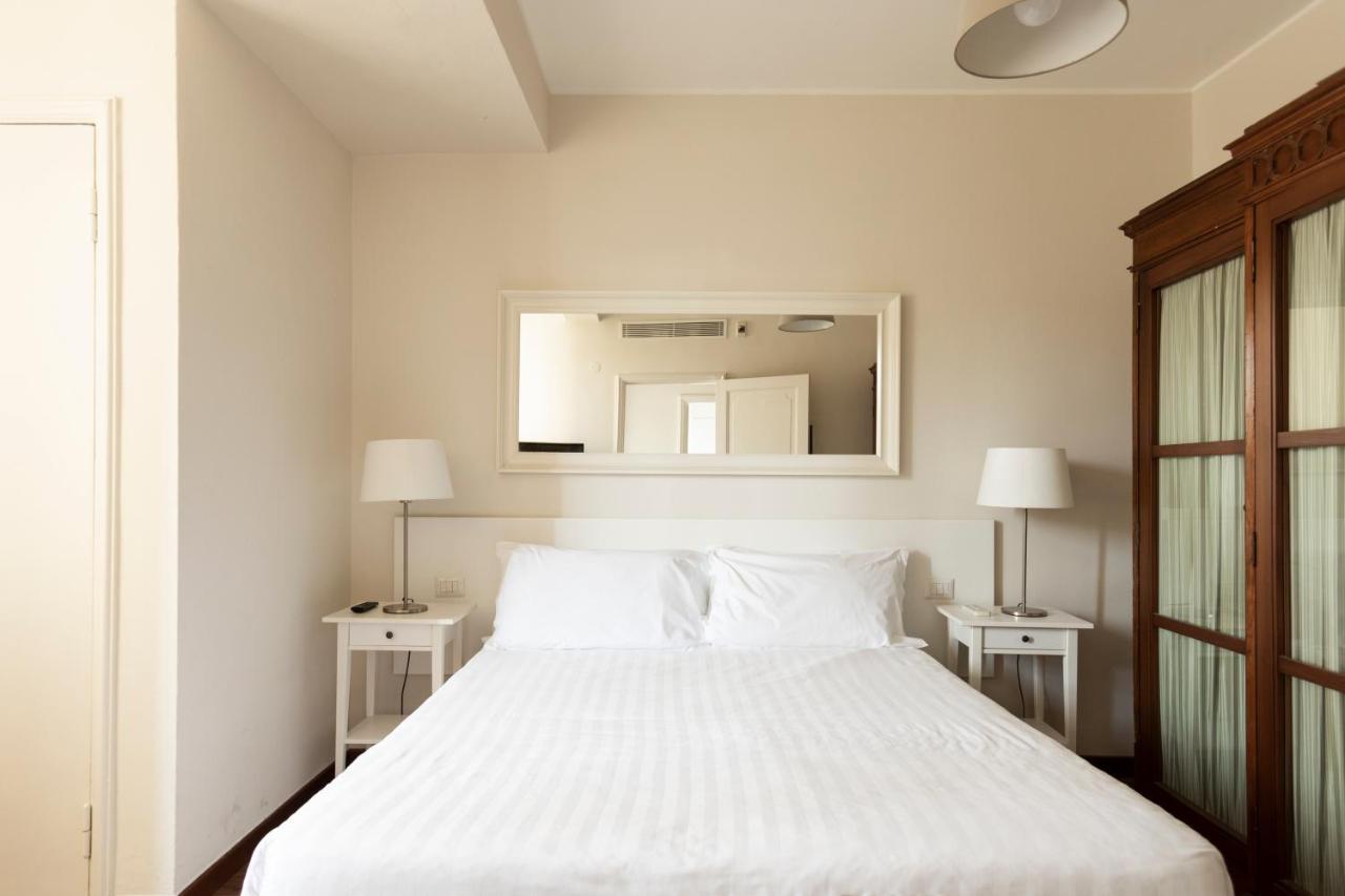 Montenapoleone - Sant Andrea Charme Penthouse