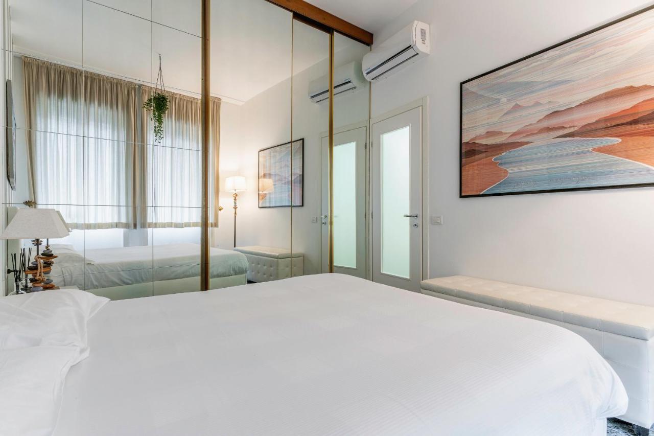 S. Ambrogio Square Apartment Mailand