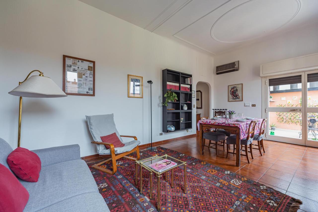 Cozy Apt With Terrace - 500 M Far From Zara M5 Apartment *